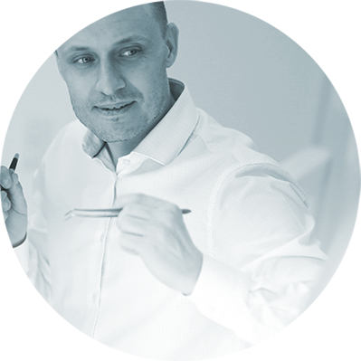MUDr. PIOTR CHRZANOWSKI
